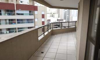 Imagem 7: Apartamento para aluguel possui 220 metros quadrados com 4 quartos