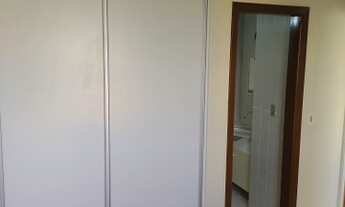 Imagem 6: Apto aluguel 47 m2. Centro. Suíte, armário planejado. Sala, coz. planejada e wc com box