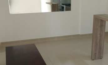 Imagem 3: Dorm. armário, Living c/ sacada Coz. Plan. Wc aq. gás. garagem e lazer. Locação vigência