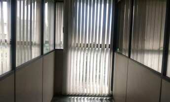 Imagem 7: Prédio no Centro Comercial em Alphaville