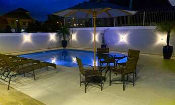 Imagem 3: Casa para aluguel e venda com 400 metros quadrados com 5 quartos.