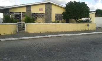 Imagem: Casa para venda tem 380 metros quadrados