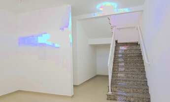 Imagem 6: Amplo Salão Galpão / depósito com 2 vagas na garagem