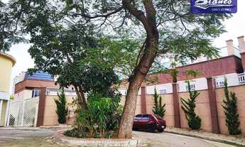 Imagem: VENDO SOBRADO EM CONDOMINIO COM 237 M2 DE