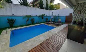 Imagem 7: Lindo sobrado de condomínio para venda possui 267 m² com 3 suítes, piscina, no condomínio