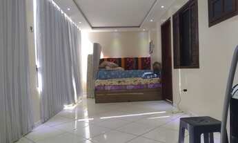 Imagem: Casa Ampla 4Q em Condomínio - Próx. A