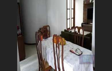 Imagem 3: Casa Térrea para Venda em Londrina, Sabará I, 3 dormitórios, 1 suíte, 3 banheiros, 3 vagas