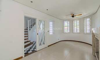 Imagem 3: Casa para venda possui 225 m² com 3 quartos em Ipanema - Porto Alegre - RS