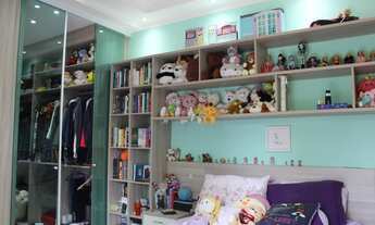 Imagem 7: Sobrado em condomínio fechado com 500 m2, 3 suítes com closet, 6 vagas, escritório e acade