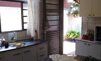 Imagem 4: Casa com 3 dormitórios no Jd São Silvestre em Ourinhos/SP