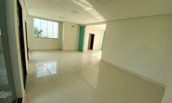 Imagem 3: Casa de condomínio para venda possui 393 metros quadrados com 3 quartos