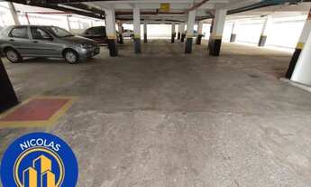 Imagem 3: Ap 1dt c/sacada e uma vaga coberta - próximo ao MAR - Vila Tupi