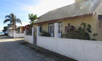 Imagem 2: Casa para aluguel e venda possui 200 metros quadrados com 4 quartos