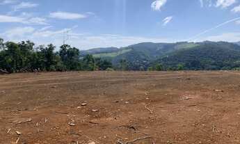 Imagem 2: Terreno com documentação e acesso a represa