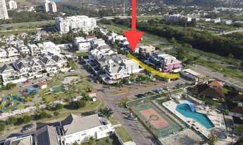 Imagem 4: Casa de condomínio para venda possui 287 metros quadrados com 3 quartos