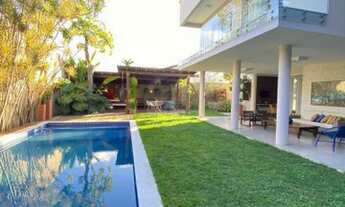 Imagem 2: Dúplex com 4/4 sendo 2 suite 2 Closet, Acabamento impecável, luxuosa, Imponente, Aconchega