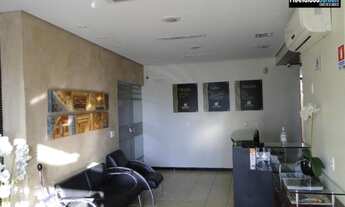 Imagem 2: Imóvel Comercial no Setor Coimbra, 1275 m², com diversas salas, ideal para consultórios, e