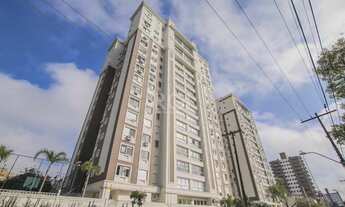 Imagem 2: Apartamento para venda tem 107 m² com 3 quartos em Passo da Areia - Porto Alegre - RS