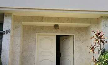 Imagem: Casa em Alto Pinheiros, otima localização,ampla