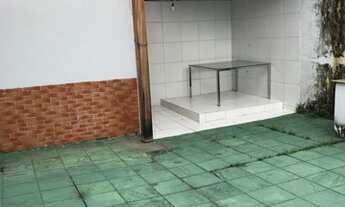 Imagem 7: Imóvel com ótima localização comercial para venda tem 200 metros quadrados com 4 quartos