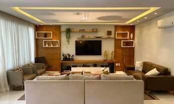 Imagem 3: Casa de condomínio para venda possui 490 metros quadrados com 5 quartos