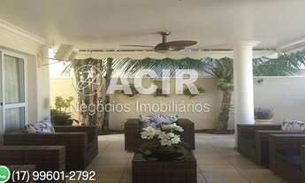 Imagem 2: Casa em frente a área de lazer do condomínio!