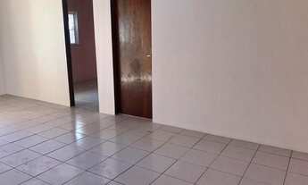 Imagem 4: Apartamento com 2 dormitórios para alugar, 60 m² por R$ 660,00/mês - Lagoa Redonda - Forta