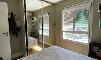 Imagem 4: Apartamento com planta original de 4/4 revertida para 3 suítes, 141m2, sala ampla com dois