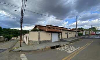 Imagem: Casa de esquina 600mts de terreno ótima