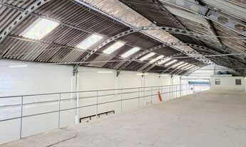 Imagem 3: Galpão, 700 m2, com mezanino, estr. metálica, loja e escritórios, próximo ao largo de Benf