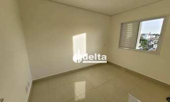 Imagem 16: Cobertura com 3 dormitórios para alugar, 160 m² por R$ 3.200,00/mês - Tubalina - Uberlândi