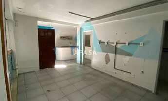 Imagem 4: Prédio de 3 andares à venda em Copacabana