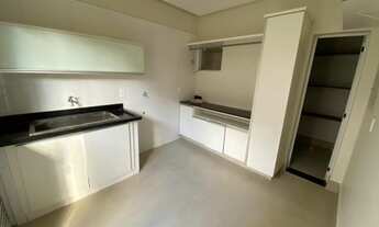 Imagem 2: Casa para venda com 430 metros quadrados com 4 suítes, piscina, varanda gourmet