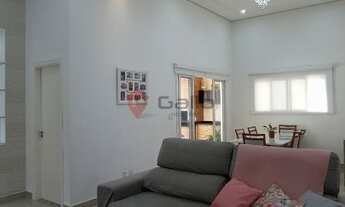 Imagem 2: Casa térrea a venda no condomínio Bosque dos Cambaras em Valinhos, São Paulo