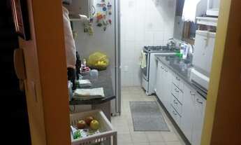 Imagem 2: Sobrado para venda tem 98 metros quadrados com 3 quartos em Glória - Porto Alegre - RS