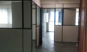 Imagem 3: Prédio no Centro Comercial em Alphaville