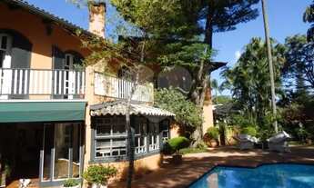 Imagem: Viver em alto de pinheiros como numa chácara