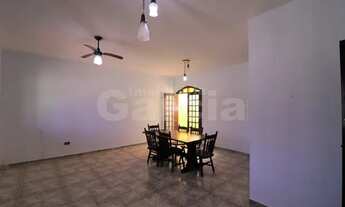 Imagem 3: Casa a venda localizada no bairro Oasis em Peruíbe, com 3 quartos e piscina