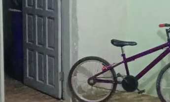 Imagem 2: Casa em rua pública