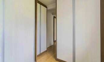 Imagem 7: Sobrado para venda tem 176 metros quadrados com 3 quartos em Granja Viana - Cotia - SP