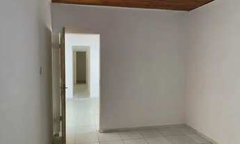 Imagem 5: Casa térrea com 02 dormitórios, sala, cozinha, banheiro e área de serviço - com 01 vaga de