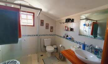 Imagem 2: Sobrado para venda possui 245 metros quadrados com 3 quartos