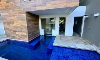 Imagem 2: Casa para aluguel e venda com 400 metros de área construída e 1000 metros de terreno e 5 s