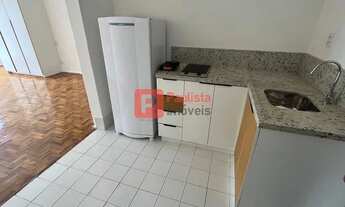 Imagem 2: Studio para locação com 42m2, todo reformado! Varanda, cooktop e geladeira. Ao lado da est