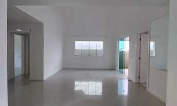 Imagem 7: Casa de condomínio para aluguel possui 272m² com 4 quartos no Alphaville Norte 1