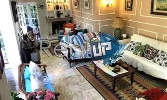 Imagem 5: Magnifica casa em rua bucólica