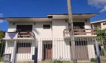 Imagem 2: Casa para venda tem 360 metros quadrados com 4 quartos em Jardim Carvalho - Porto Alegre