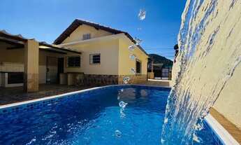 Imagem: CASA LOTE INTEIRO COM PISCINA A 500m DA