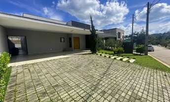 Imagem 2: CASA TÉRREA para LOCAÇÃO com 3 SUÍTES, PISCINA no CONDOMÍNIO TIPO CLUBE VALE DAS ÁGUAS em