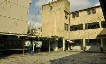 Imagem 2: Vende-se imóvel com 2.440 m², em Bangu, antigas instalações do Colégio Ferreira Alves